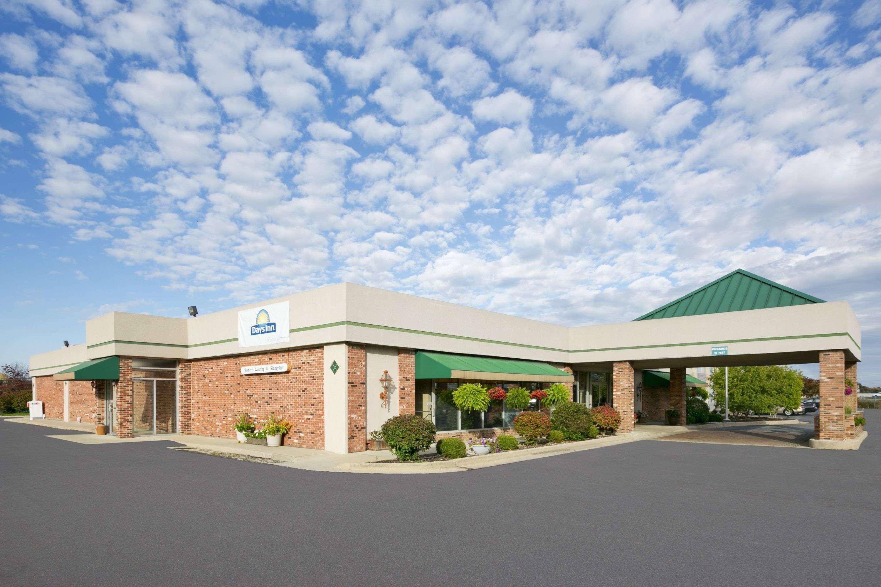 Days Inn By Wyndham Sidney Oh Exterior foto